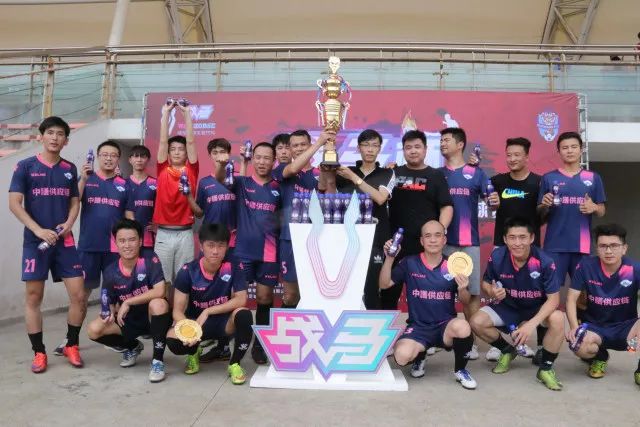 巴萨计划明夏签下哲凯赖什 作为莱万的理想接班人